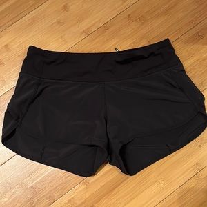 Lululemon 2.5 inch Speed Up black shorts